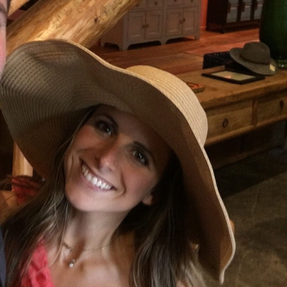 Meet your Posher, Courtney